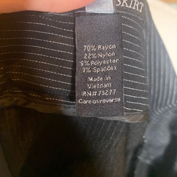 APT 9 Black Pinstripe The Torie Jacket & Pencil Skirt Career Suit 6 NWT - Picture 10 of 11